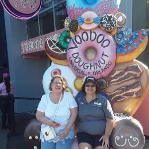 Meet your Posher, Cynthia